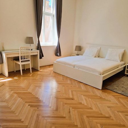 Halasz 2-Bedroom Apartment Near Castle, Free Public Parking Nearby Budapest Exteriör bild